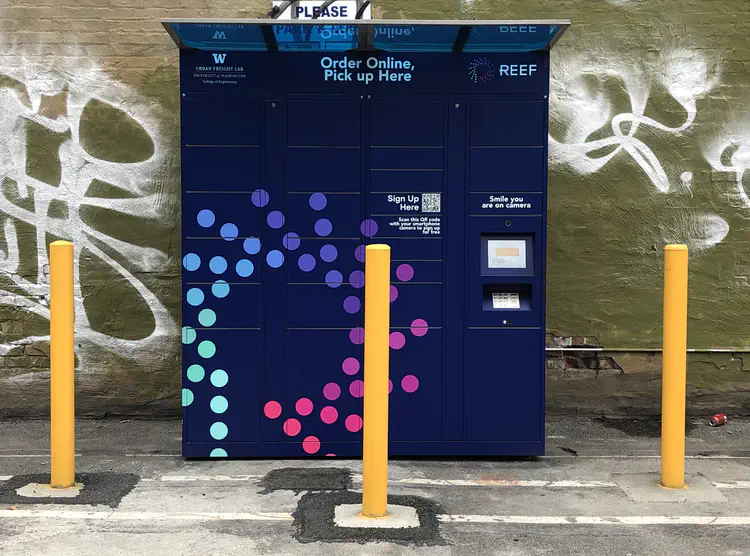 parcel_locker.jpg